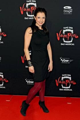 Premiere: Tanz der Vampire - Das Musical . Sängerin Anita Hofmann ( Geschwister Hofmann ) anläßlich der Premiere des Musicals Tanz der Vampire am 26.01.2017 im Stage Apollo Theater Stuttgart.