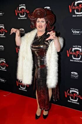 Premiere: Tanz der Vampire - Das Musical . Wommy Wonder anläßlich der Premiere des Musicals Tanz der Vampire am 26.01.2017 im Stage Apollo Theater Stuttgart.