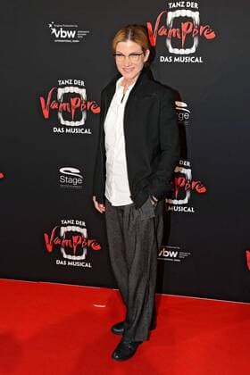 Premiere: Tanz der Vampire - Das Musical . Schauspielerin Astrid M. Fünderich anläßlich der Premiere des Musicals Tanz der Vampire am 26.01.2017 im Stage Apollo Theater Stuttgart.