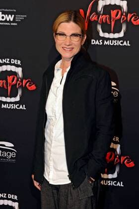 Premiere: Tanz der Vampire - Das Musical . Schauspielerin Astrid M. Fünderich anläßlich der Premiere des Musicals Tanz der Vampire am 26.01.2017 im Stage Apollo Theater Stuttgart.