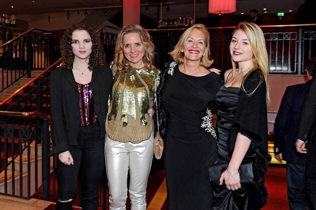 Premiere: Tanz der Vampire - Das Musical . Sylvie Maria , Herzogin von Württemberg , Iris Caren , Herzogin von Württemberg , Autorin Gaby Hauptmann und Valeska Hauptmann anläßlich der Premiere des Musicals Tanz der Vampire am 26.01.2017 im Stage Apollo Theater Stuttgart.