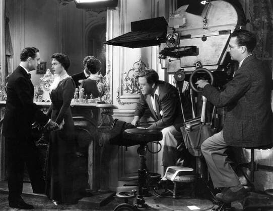 OSCARS. Beste Hauptdarstellerin. Preisträgerinnen 1931-1940 March 21, 2006 - William Powell, Luise Rainer, Director Robert Z. Leonard, on-set of the Film The Great Ziegfeld , 1936 - ZUMAg145 20060321_zap_g145_1010 Copyright: xJTxVintagex