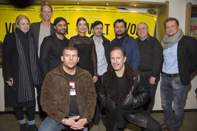Tanja Güß, Jonas Katzenstein, Maximilian Leo, Tarek Ehlail, Anna Bederke, Surho Sugaipov, Benno Fürmann, Sascha Alexander Gersak, Gast und Reno Koppe bei der Premiere des Kinofilms Volt im Metropol Kino. Düsseldorf, 26.01.2017 Foto:xI.xEdinger xFuturexImage