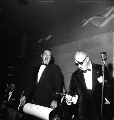 Apr. 26, 2006 - A360.JOHN WAYNE AND JOHN FORD. PHOTOS - ZUMAg49_ 20060426_gaf_g49_447 Copyright: xGlobexPhotosx