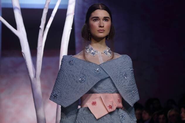 Bilder des Tages AltaRoma Fashion Week - Gattinoni Modenschau in Rom Jan 27, 2017 - Rome, Italy - Gattinoni Spr Sum 2017 at Altaroma fashion week in Roma. Rome Italy - ZUMAi15_ 20170127_zaf_i15_019 Copyright: xEvandroxInettix