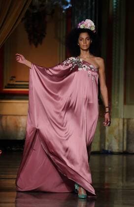 AltaRoma Fashion Week - Giada Curti Modenschau in Rom Jan 27, 2017 - Rome, Italy - Giada Curti Spr Sum 2017 at Altaroma fashion week in Roma. Rome Italy - ZUMAi15_ 20170127_zaf_i15_037 Copyright: xEvandroxInettix