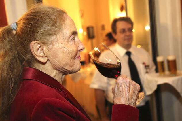 Erni Mangold bei der Premieren-Party des Theaterstücks Harold und Maude sowie der Geburtstagsfeier zum 90. Geburtstag von Erni Mangold im Hotel Regina.Wien, 26.01.2017 Foto:xF.xJ.xMorgenbesserx xFuturexImage