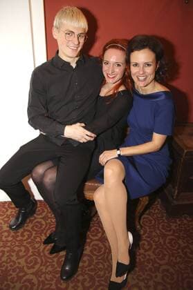 Meo Wulf, Silvia Meisterle und Marina Stilp bei der Premieren-Party des Theaterstücks Harold und Maude sowie der Geburtstagsfeier zum 90. Geburtstag von Erni Mangold im Hotel Regina.Wien, 26.01.2017 Foto:xF.xJ.xMorgenbesserx xFuturexImage