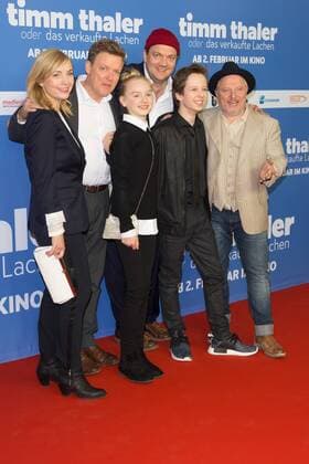 Nadja Uhl, Justus von Dohnanyi, Jule Hermann, Charly Hübner, Arved Friese und Axel Prahl - Premiere des Kinofilms Timm Thaler oder das verkaufte Lachen im Zoo Palast Berlin am 29.01.2017. Premiere Timm Thaler oder das verkaufte Lachen