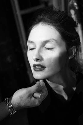 Fashion Week AltaRoma in Rom - Fotostory schwarz-weiß Jan 29, 2017 - Rome, Italy - Rome Fashion Week by AltaRoma AltaModa, last day with people, bloggers, guest, model, backstage and catwalk. Rome Italy - ZUMAi15_ 20170129_zaf_i15_016 Copyright: xEvandroxInettix