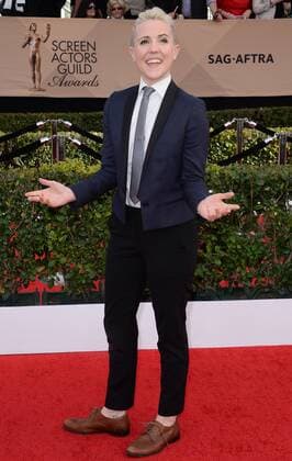 Actress Hannah Hart arrives for the the 23rd annual SAG Awards held at the Shrine Auditorium in Los Angeles on January 29, 2017. The Screen Actors Guild Awards will be broadcast live on TNT and TBS.  LAP20170129041 JIMxRUYMEN