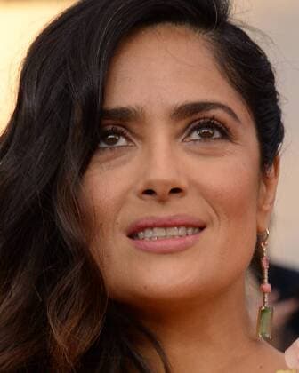 Actress Salma Hayek arrives for the the 23rd annual SAG Awards held at the Shrine Auditorium in Los Angeles on January 29, 2017. The Screen Actors Guild Awards will be broadcast live on TNT and TBS.  LAP20170129277 JIMxRUYMEN