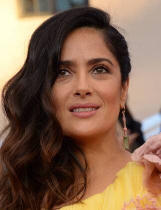 Actress Salma Hayek arrives for the the 23rd annual SAG Awards held at the Shrine Auditorium in Los Angeles on January 29, 2017. The Screen Actors Guild Awards will be broadcast live on TNT and TBS.  LAP20170129278 JIMxRUYMEN