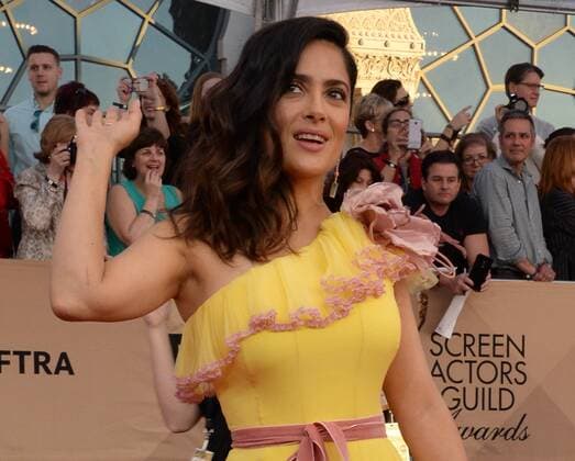 Actress Salma Hayek arrives for the the 23rd annual SAG Awards held at the Shrine Auditorium in Los Angeles on January 29, 2017. The Screen Actors Guild Awards will be broadcast live on TNT and TBS.  LAP20170129284 JIMxRUYMEN