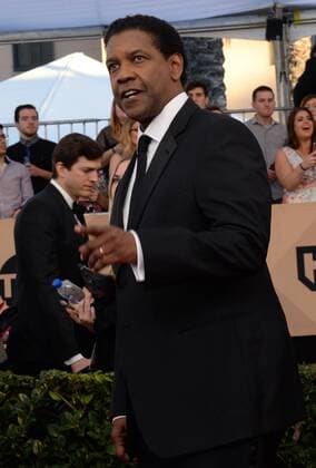 Actor Denzel Washington arrives for the the 23rd annual SAG Awards held at the Shrine Auditorium in Los Angeles on January 29, 2017. The Screen Actors Guild Awards will be broadcast live on TNT and TBS.  LAP20170129240 JIMxRUYMEN