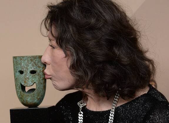 Actress Lily Tomlin appears backstage with her award for Lifetime Achievement during the the 23rd annual SAG Awards held at the Shrine Auditorium in Los Angeles on January 29, 2017. The Screen Actors Guild Awards will be broadcast live on TNT and TBS.  LAP20170129290 JIMxRUYMEN