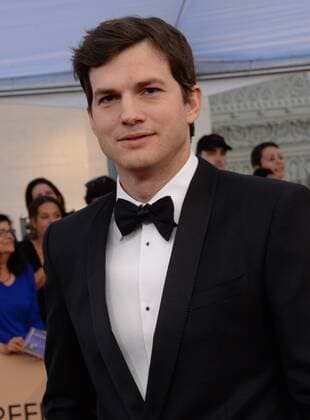 Actor Ashton Kutcher arrives for the the 23rd annual SAG Awards held at the Shrine Auditorium in Los Angeles on January 29, 2017. The Screen Actors Guild Awards will be broadcast live on TNT and TBS.  LAP20170129264 JIMxRUYMEN