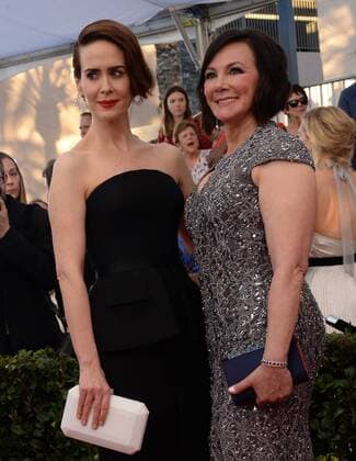 Actress Sarah Paulson (L) and Marcia Clarke arrive for the the 23rd annual SAG Awards held at the Shrine Auditorium in Los Angeles on January 29, 2017. The Screen Actors Guild Awards will be broadcast live on TNT and TBS.  LAP20170129330 JIMxRUYMEN