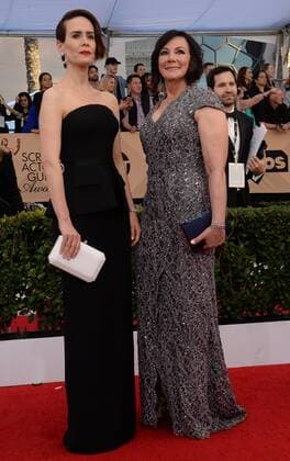 Actress Sarah Paulson (L) and Marcia Clarke arrive for the the 23rd annual SAG Awards held at the Shrine Auditorium in Los Angeles on January 29, 2017. The Screen Actors Guild Awards will be broadcast live on TNT and TBS.  LAP20170129332 JIMxRUYMEN