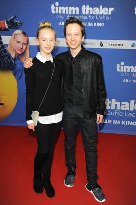 Jule Hermann, Arved Friese Ankunft, roter Teppich zur Kinderfilm Premiere Timm Thaler im Zoo Palast in Berlin, am 29.01.2016