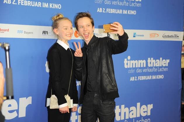 Jule Hermann, Arved Friese Ankunft, roter Teppich zur Kinderfilm Premiere Timm Thaler im Zoo Palast in Berlin, am 29.01.2016