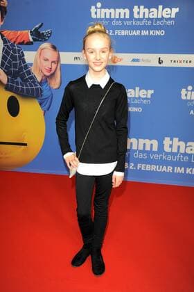 Jule Hermann Ankunft, roter Teppich zur Kinderfilm Premiere Timm Thaler im Zoo Palast in Berlin, am 29.01.2016