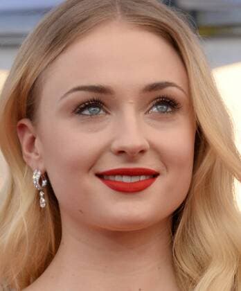 Actress Sophie Turner arrives for the the 23rd annual SAG Awards held at the Shrine Auditorium in Los Angeles on January 29, 2017. The Screen Actors Guild Awards will be broadcast live on TNT and TBS.  LAP20170129408 JIMxRUYMEN
