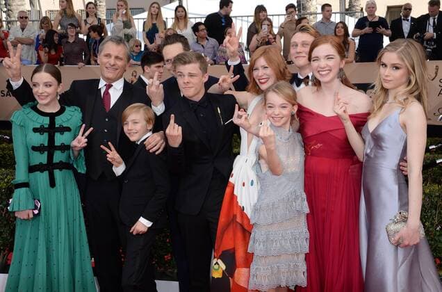 (L-R) Actors Samantha Isler, Viggo Mortensen, Matt Ross (back), Shree Crooks (front), Nicholas Hamilton (back), Charlie Shotwell (front), Trin Miller, George MacKay, Annalise Basso, and Erin Moriarty arrive for the the 23rd annual SAG Awards held at the Shrine Auditorium in Los Angeles on January 29, 2017. The Screen Actors Guild Awards will be broadcast live on TNT and TBS. LAP20170129495 JIMxRUYMEN