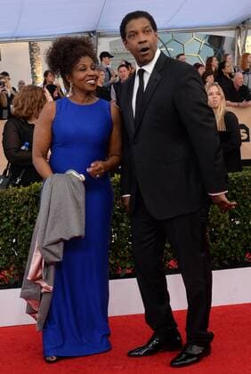 SAG Awards in Los Angeles - Preisverleihung Actors Pauletta Washington (L) and Denzel Washington arrive for the the 23rd annual SAG Awards held at the Shrine Auditorium in Los Angeles on January 29, 2017. The Screen Actors Guild Awards will be broadcast live on TNT and TBS.  LAP20170129585 JIMxRUYMEN