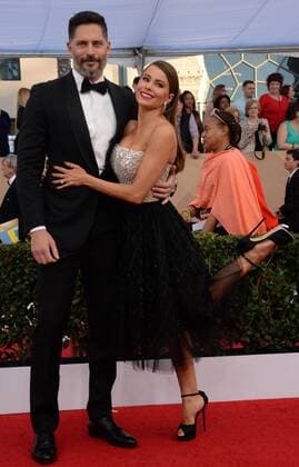 Actors Joe Mangienello (L) and Sofia Vergara arrive for the the 23rd annual SAG Awards held at the Shrine Auditorium in Los Angeles on January 29, 2017. The Screen Actors Guild Awards will be broadcast live on TNT and TBS.  LAP20170129594 JIMxRUYMEN