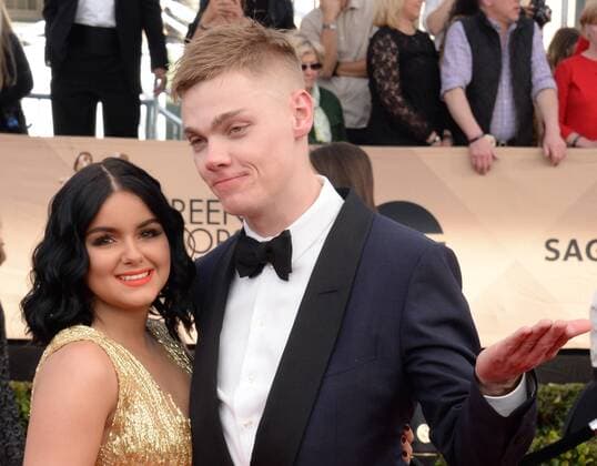 Actors Ariel Winter (L) and Levi Meaden arrive for the 23rd annual SAG Awards held at the Shrine Auditorium in Los Angeles on January 29, 2017. The Screen Actors Guild Awards will be broadcast live on TNT and TBS.  LAP20170129769 JIMxRUYMEN