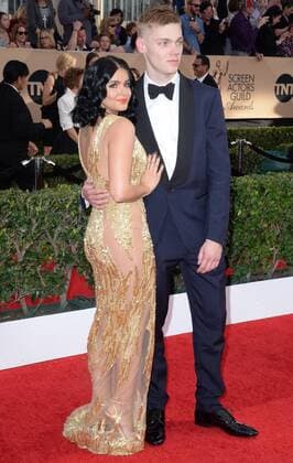 Actors Ariel Winter (L) and Levi Meaden arrive for the 23rd annual SAG Awards held at the Shrine Auditorium in Los Angeles on January 29, 2017. The Screen Actors Guild Awards will be broadcast live on TNT and TBS.  LAP20170129773 JIMxRUYMEN