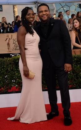 Anthony Anderson (R) and Alvina Stewart arrive for the 23rd annual SAG Awards held at the Shrine Auditorium in Los Angeles on January 29, 2017. The Screen Actors Guild Awards will be broadcast live on TNT and TBS.  LAP20170129838 JIMxRUYMEN