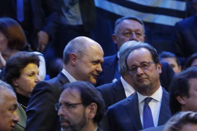 Francois Hollande besucht Endspiel der Handball-WM in Paris Bruno Le Roux ( Ministre de l Interieur ) Francois Hollande ( President Republique ) HANDBALL : France vs Norvege - Finale Championnat du Monde - 29 01 2017 GwendolineLeGoff Panoramic 