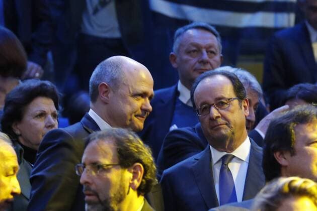 Francois Hollande besucht Endspiel der Handball-WM in Paris Bruno Le Roux ( Ministre de l Interieur ) Francois Hollande ( President Republique ) HANDBALL : France vs Norvege - Finale Championnat du Monde - 29 01 2017 GwendolineLeGoff Panoramic 