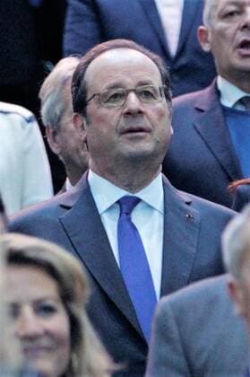 Francois Hollande besucht Endspiel der Handball-WM in Paris January 29th 2017; Paris, France, IHF World handball Championship Finals; France versus Norway in the final match; Francois Hollande President of the Republic during the game as France beat Norway by a score of 33-26 2017 IHF World Handball Championships Final France v Norway Jan 29th  ActionPlus11840268 Content restricted for UK based newspaper
