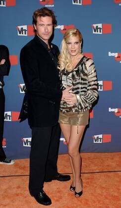 Dec. 4, 2005 - Culver City, CALIFORNIA, USA - K46066FB.VH1 BIG IN 05 AWARDS, ARRIVALS AT SONY PICTURES.STUDIOS IN CULVER Culver City, CA..12 03 2005. FITZROY BARRETT 2005.TORI SPELLING AND DEAN McDERMOTT - ZUMAg49_ 20051204_gaf_g108_063 Copyright: xFitzroyxBarrettx
