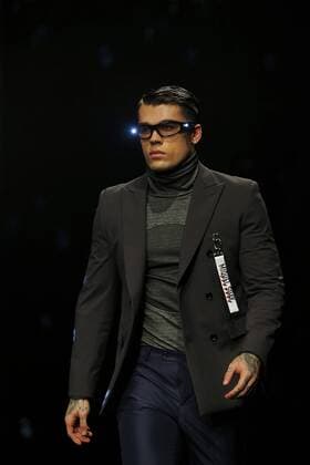A model takes to the catwalk with the creations of fashion designer Miquel Suay during the 080 Barcelona Fashion Week held in Barcelona, Catalonia, Spain on 30 January 2017. The 080 Barcelona Fashion Week runs from 30 January to 03 February. 080 BARCELONA FASHION WEEK !ACHTUNG: NUR REDAKTIONELLE NUTZUNG!  20170130-636213993646181186