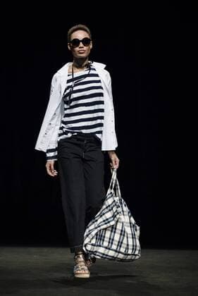 January 30, 2017 - Barcelona, Catalonia, Spain - A model walks the runway at the TCN fashion show presenting the new Spring Summer 2017 collection during 080 Barcelona Fashion Week Barcelona Spain - ZUMAo105 20170130_zap_o105_113 Copyright: xMatthiasxOesterlex
