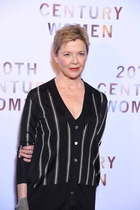 215177 Serge Arnal Starface 2017-01-30 Etats-Unis Premiere of 20th Century Women movie. Annette Bening.  Copyright: xSergexArnalx xStarfacex STAR_215177_004
