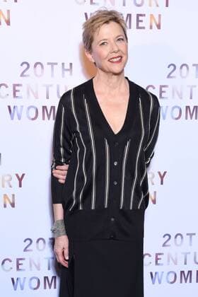 215177 Serge Arnal Starface 2017-01-30 Etats-Unis Premiere of 20th Century Women movie. Annette Bening.  Copyright: xSergexArnalx xStarfacex STAR_215177_007