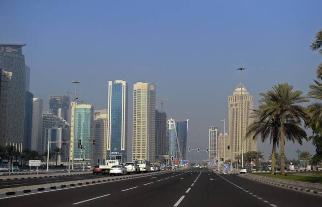 09.01.2017, Doha (Katar). West Bay, Al Dafna, Geschäftsviertel mit den Wolkenkratzern an der Al Corniche Street. 09.01.2017, Doha (Katar). 09.01.2017, Doha (Katar).