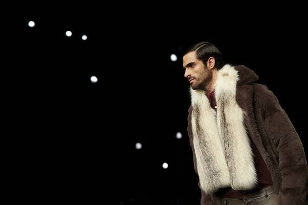 A model takes to the catwalk wearing a creation by Vm La Siberia brand during the 080 Barcelona Fashion Week held in Barcelona, northeastern Spain on 01 February 2017. The 080 Barcelona Fashion Week runs from 30 January to 03 February 2017. 080 BARCELONA FASHION WEEK !ACHTUNG: NUR REDAKTIONELLE NUTZUNG!  RGS01 20170201-636215703231829117