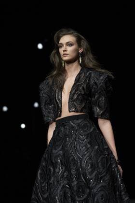 A model takes to the catwalk with the creations of fashion designer Ze Garcia during the 080 Barcelona Fashion Week held in Barcelona, Catalonia, Spain on 01 February 2017. The 080 Barcelona Fashion Week runs from 30 January to 03 February. 080 BARCELONA FASHION WEEK !ACHTUNG: NUR REDAKTIONELLE NUTZUNG!  20170201-636215762131321990