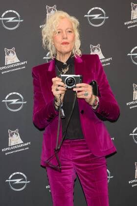 Ellen von Unwerth - Opel Kalender Vernissage Georgia & Grumpy - Not impressed by Wonderland in Berlin am 01.02.2017. Opel Kalender Vernissage Georgia & Grumpy Not impressed by Wonderland