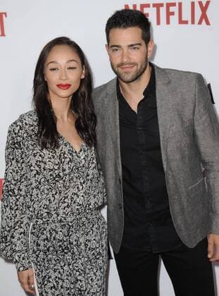 February 1, 2017 - Hollywood, California, U.S. - Cara Santana, Jesse Metcalfe attends The Los Angeles Premiere of Santa Clarita Diet held at the Arclight Cinerama Dome in Hollywood, California on February 1, 2017. 2017 Hollywood U.S. - ZUMAl86_ 20170201_zaf_l86_050 Copyright: xDavexLongendykex