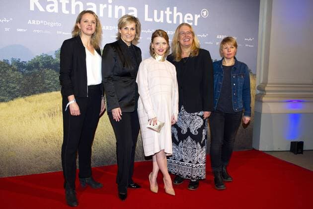 Julia von Heinz, Karola Wille, Karoline Schuch, Jana Brandt und Daniela Knapp bei der Premiere des Fernsehfilms Katharina Luther in der Französischen Friedrichstadtkirche. Berlin, 01.02.2017 Foto:xC.xBehringx xFuturexImage