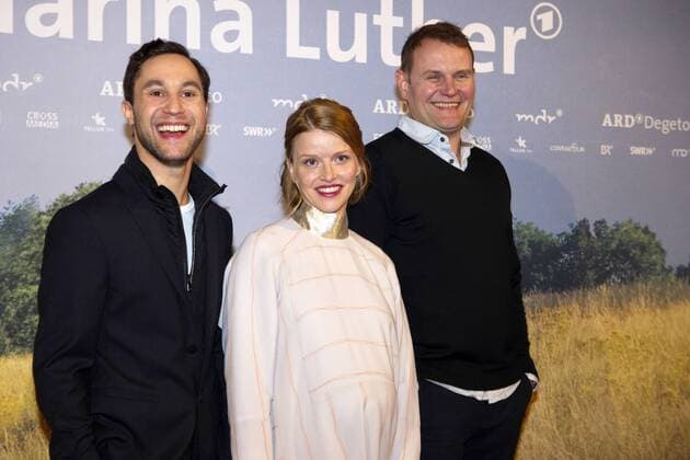 Ludwig Trepte, Karoline Schuch und Devid Striesow bei der Premiere des Fernsehfilms Katharina Luther in der Französischen Friedrichstadtkirche. Berlin, 01.02.2017 Foto:xC.xBehringx xFuturexImage