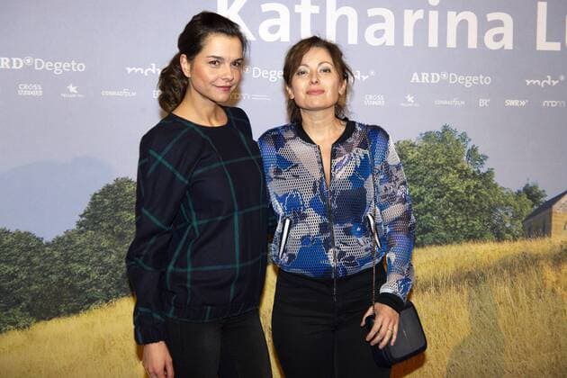 Susan Hoecke und Carolina Vera Squella bei der Premiere des Fernsehfilms Katharina Luther in der Französischen Friedrichstadtkirche. Berlin, 01.02.2017 Foto:xC.xBehringx xFuturexImage