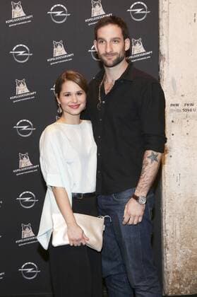Cristina do Rego und Freund Matthias Weidenhöfer bei der Opel Kalender Vernissage Georgia & Grumpy - Not impressed by Wonderland im Kraftwerk Berlin. Berlin, 01.02.2017 Foto:xA.xBuggex xFuturexImage